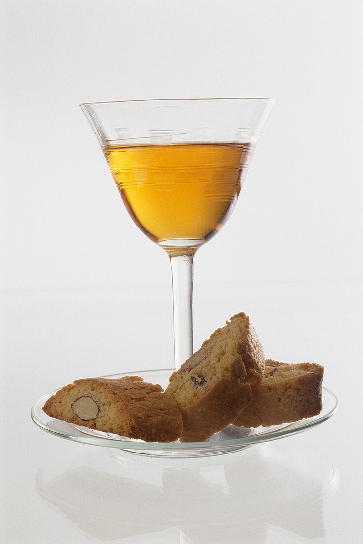 Cantucci e Vin Santo (Almond biscuits with dessert wine, Italy)