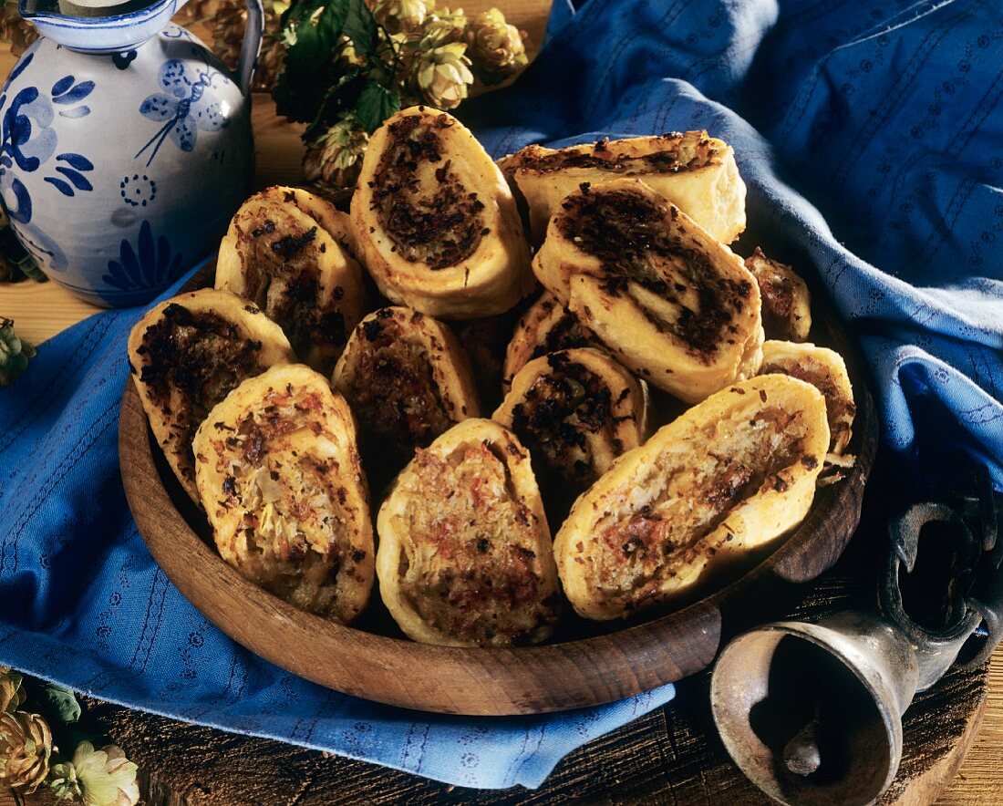 Deep-fried cabbage fritters