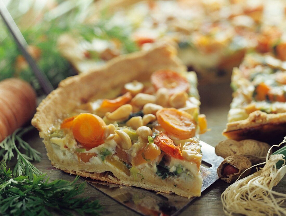 Vegetable quiche with peanuts