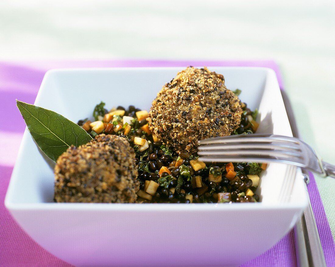 Linsensalat mit Lorbeer und paniertem Ochsenschwanz