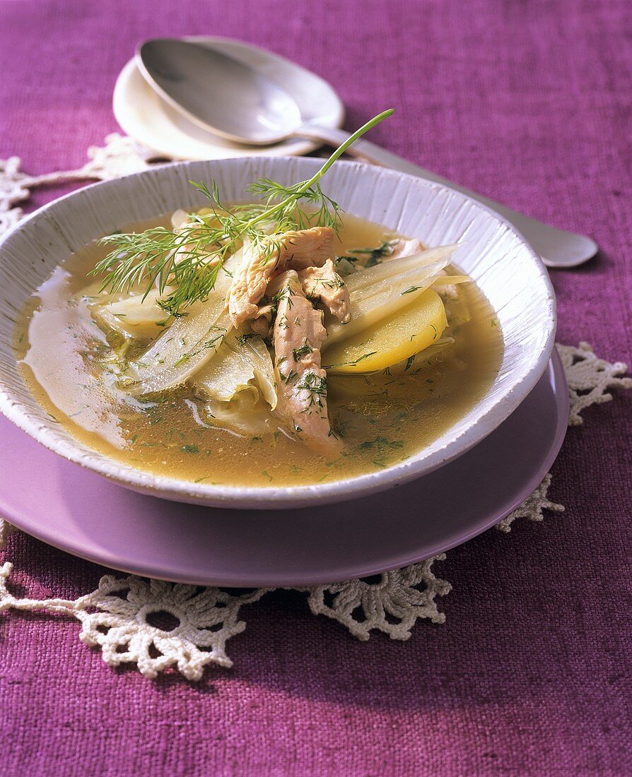 Broth with fennel, salmon and dill