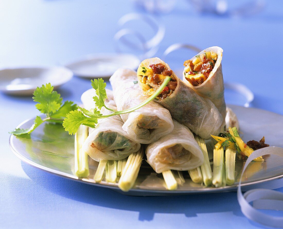 Rice paper rolls with chopped duck
