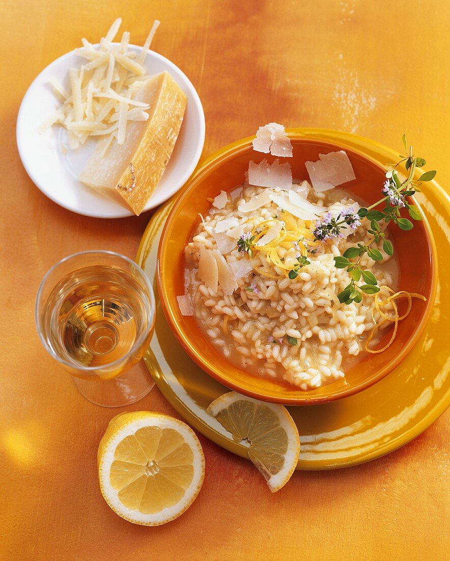 Risotto al limone (Zitronenrisotto mit Parmesan, Italien)