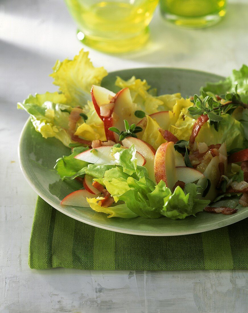 Endive salad with apples