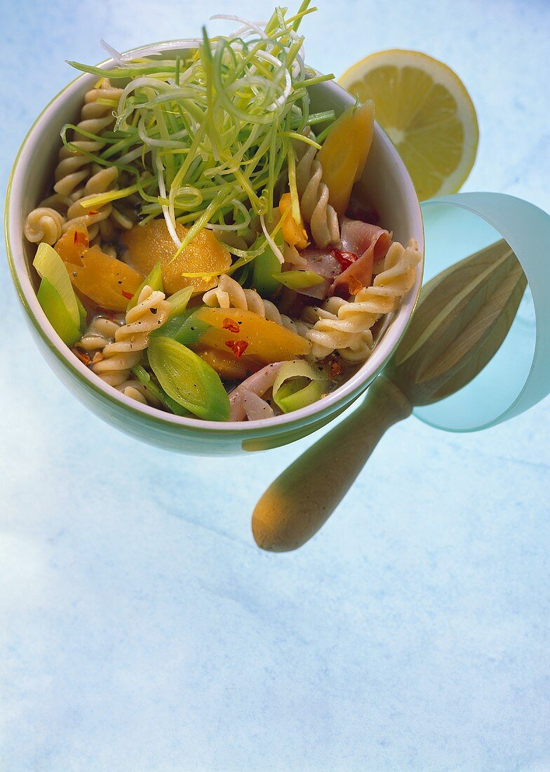 Minestrone con la pasta (Pasta stew with vegetables)