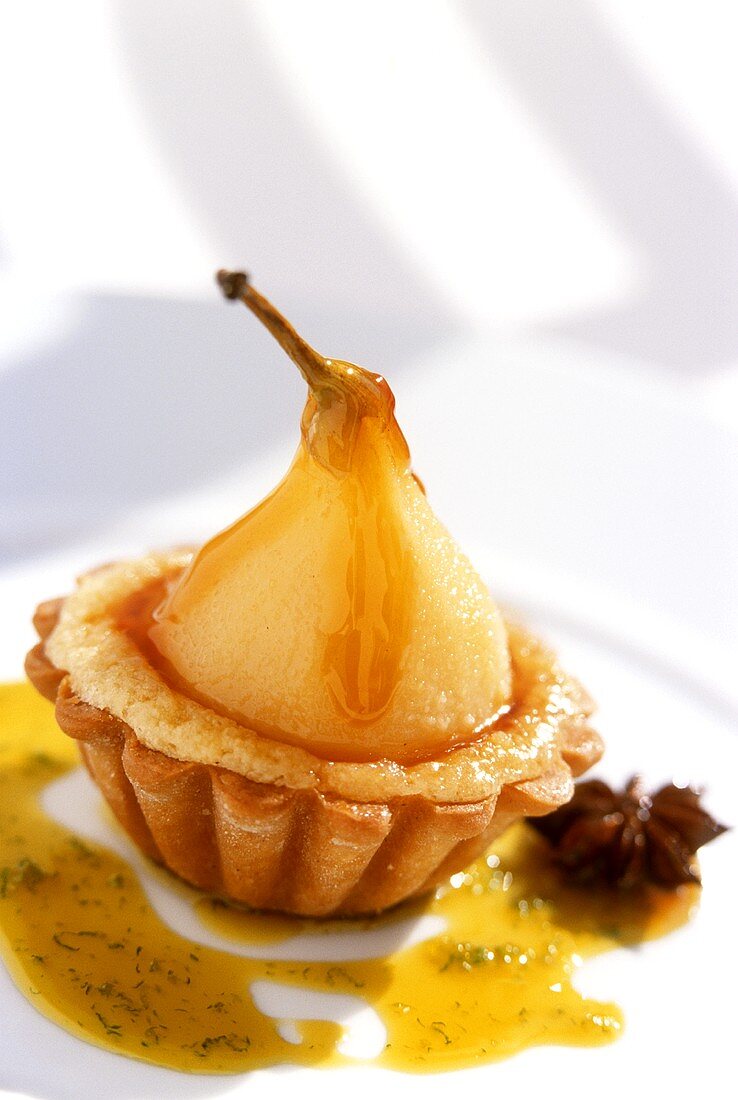 Pear tarts with caramel sauce