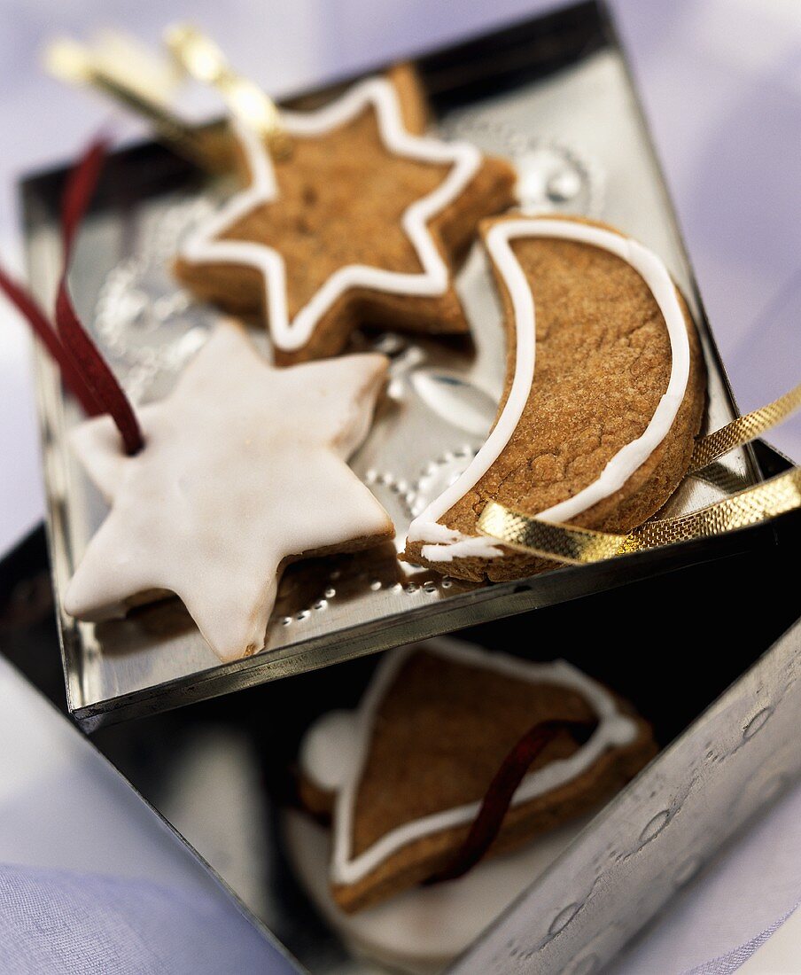 Spiced biscuits as tree ornaments