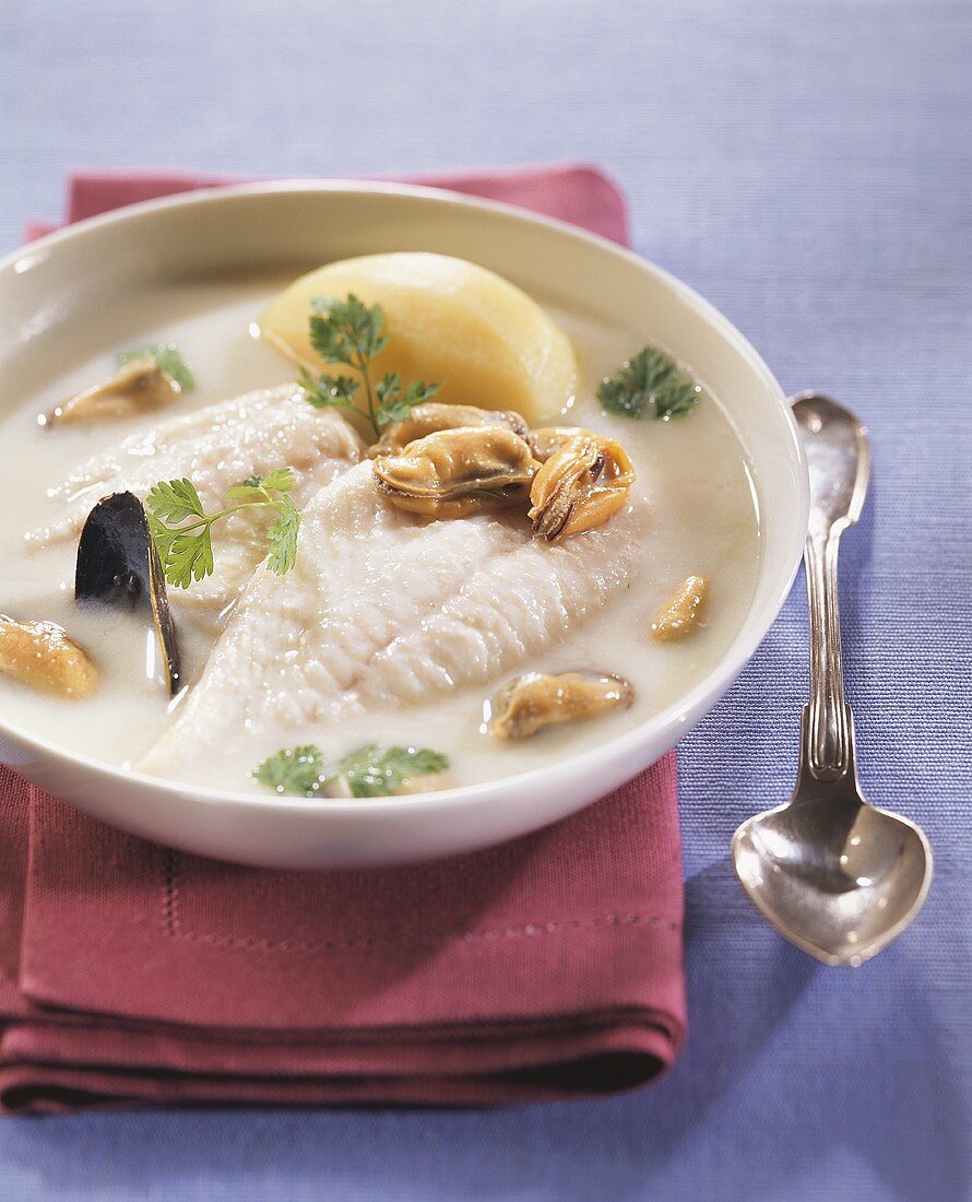 Fischsuppe mit Muscheln und Cidre