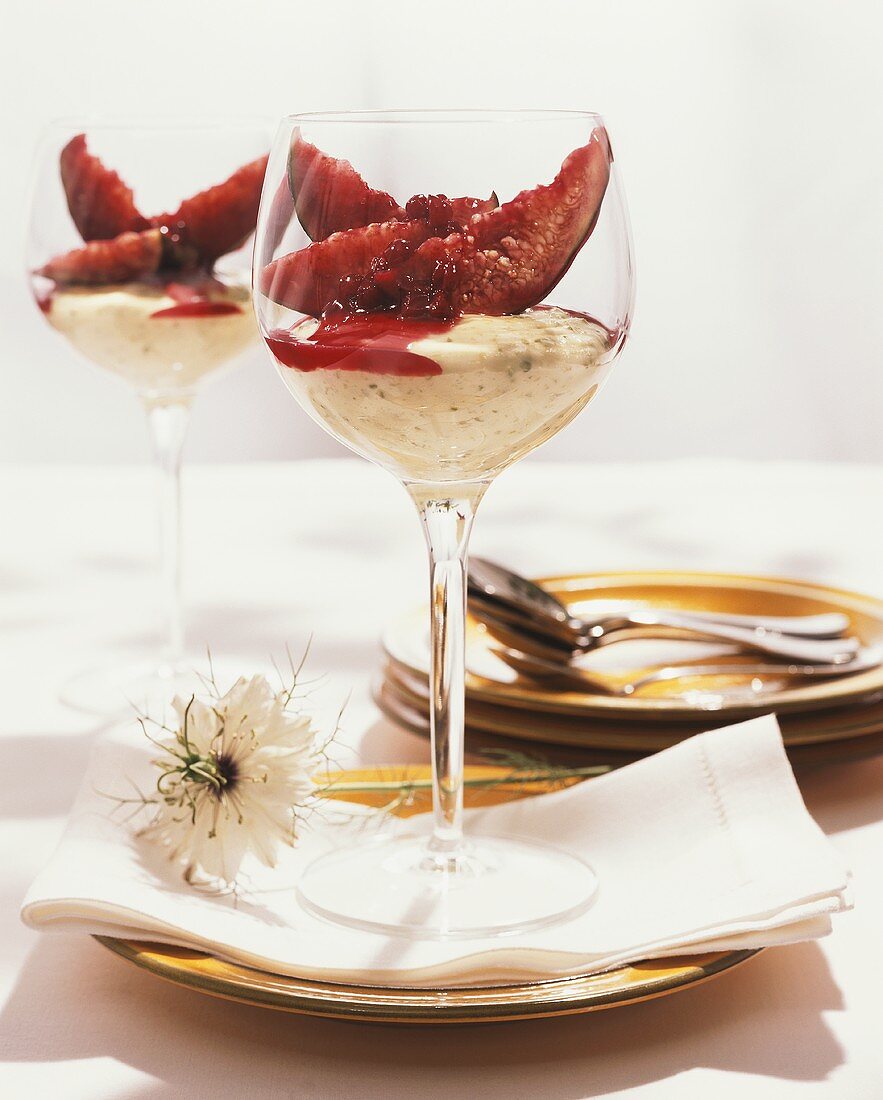 Pistachio puree with figs and cranberries