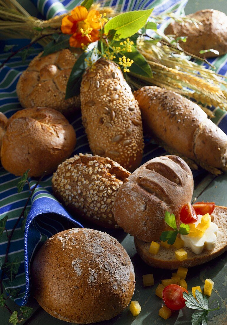 Verschiedene Vollkornbrötchen