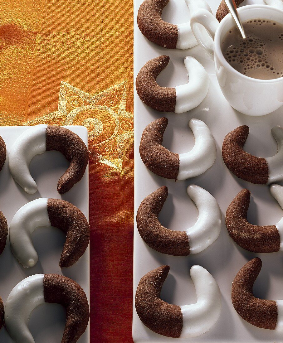 Cappuccino crescents with lemon icing, cocoa