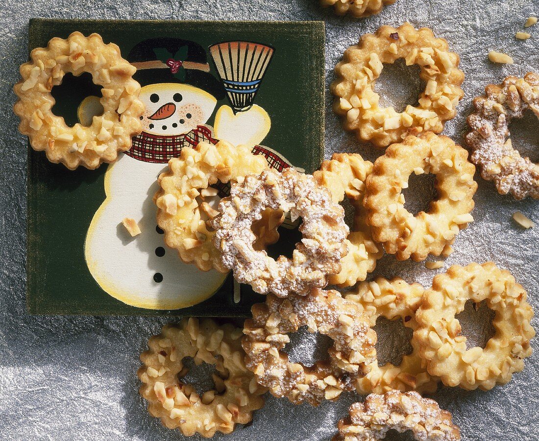 Almond rings with Christmas decoration