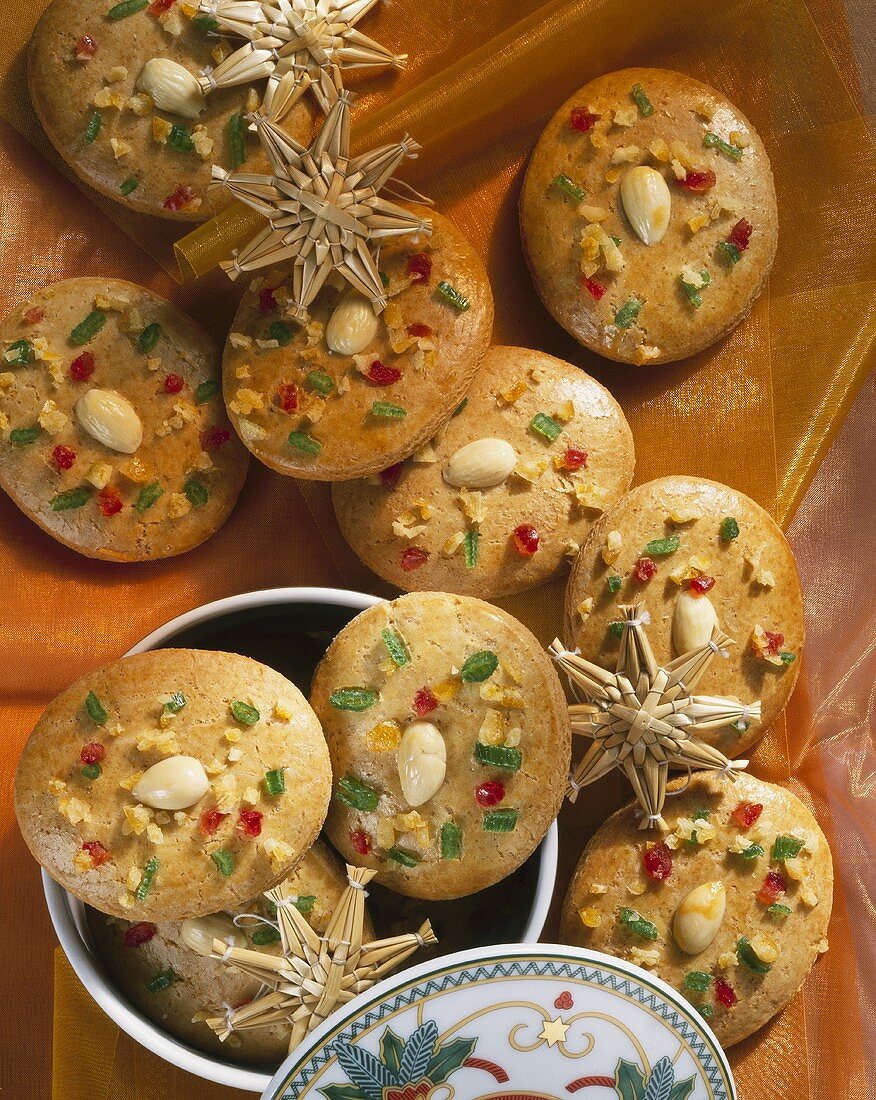 Almond gingerbread with candied fruit