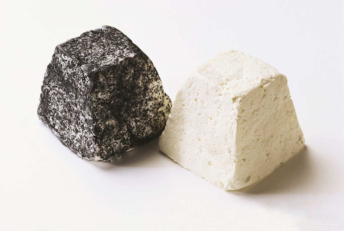 Goat's cheese pyramids with and without ash