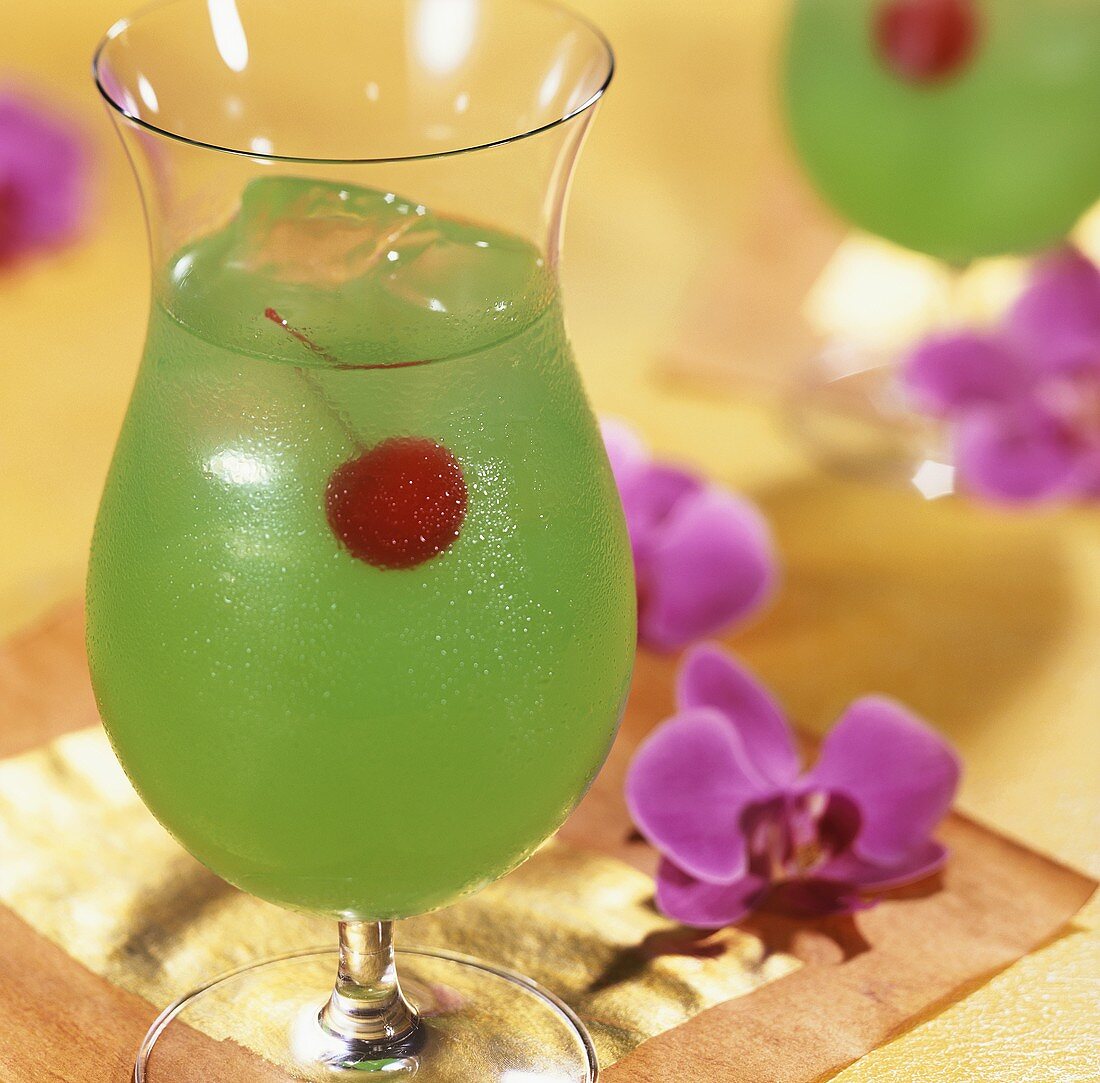 Green Poison (Drink mit Tequila und Blue Curacao)