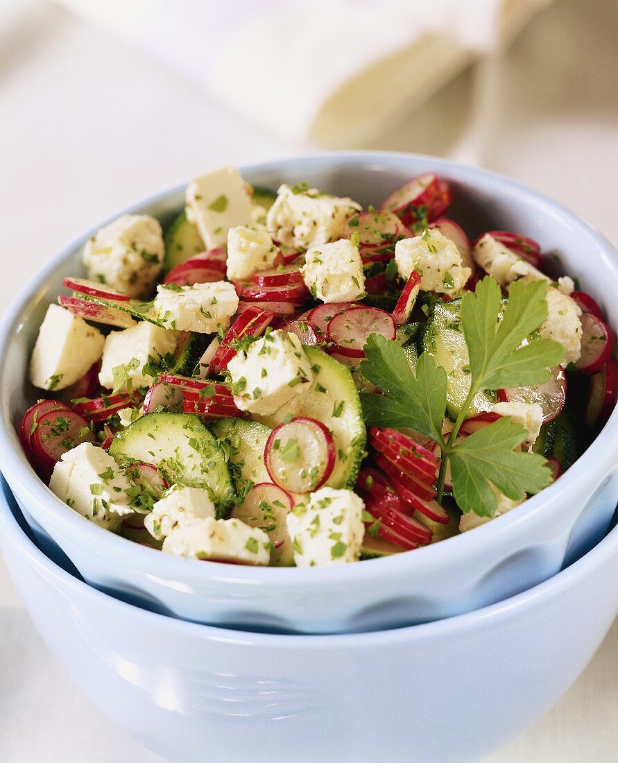 Courgette salad with radishes and feta