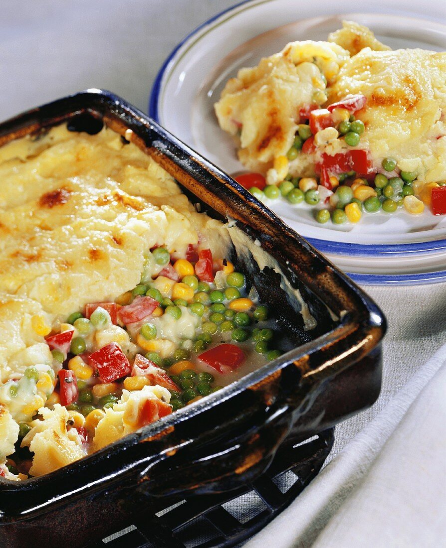 Vegetable bake with mashed potato topping
