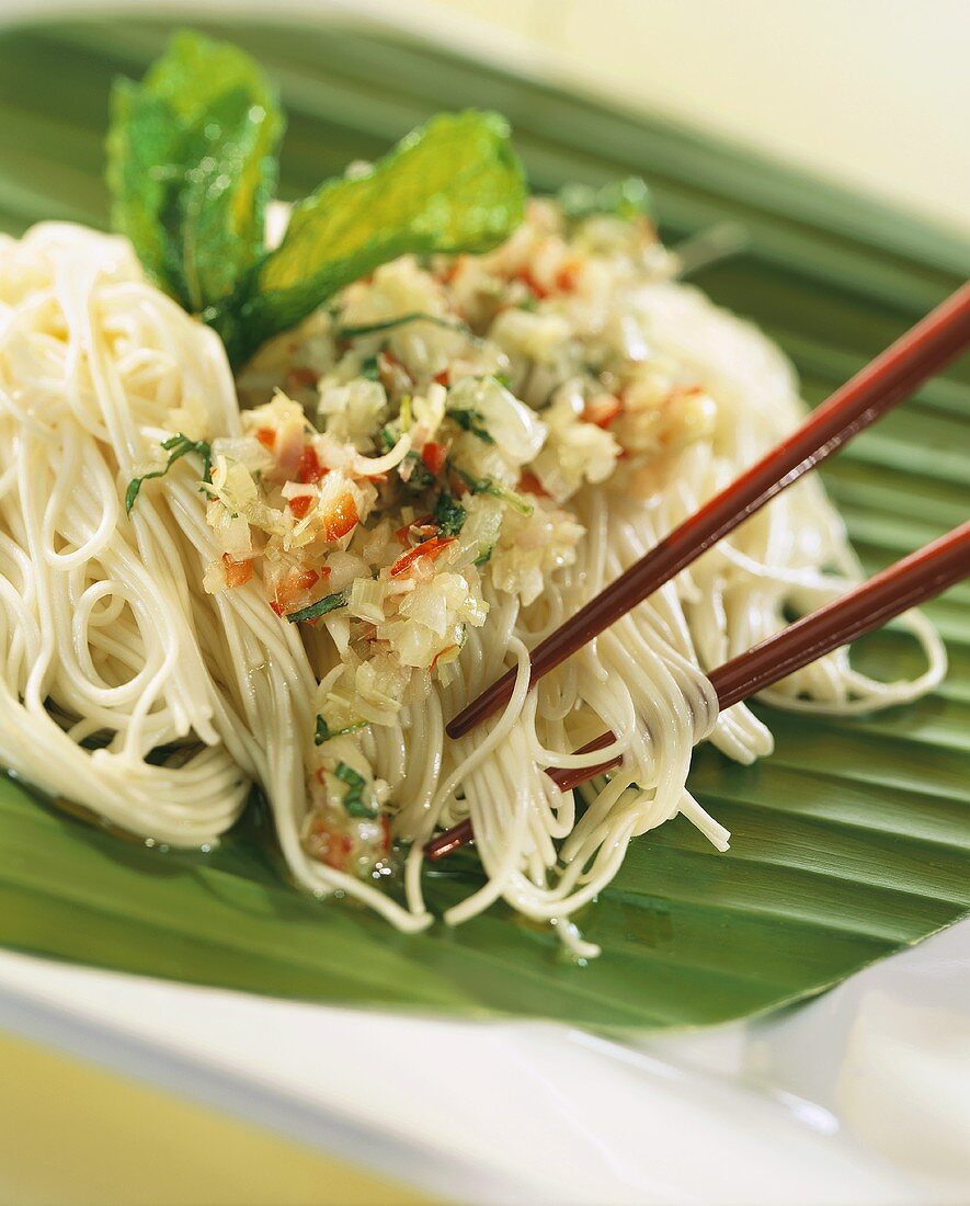 Cold summer noodles with lemon grass relish