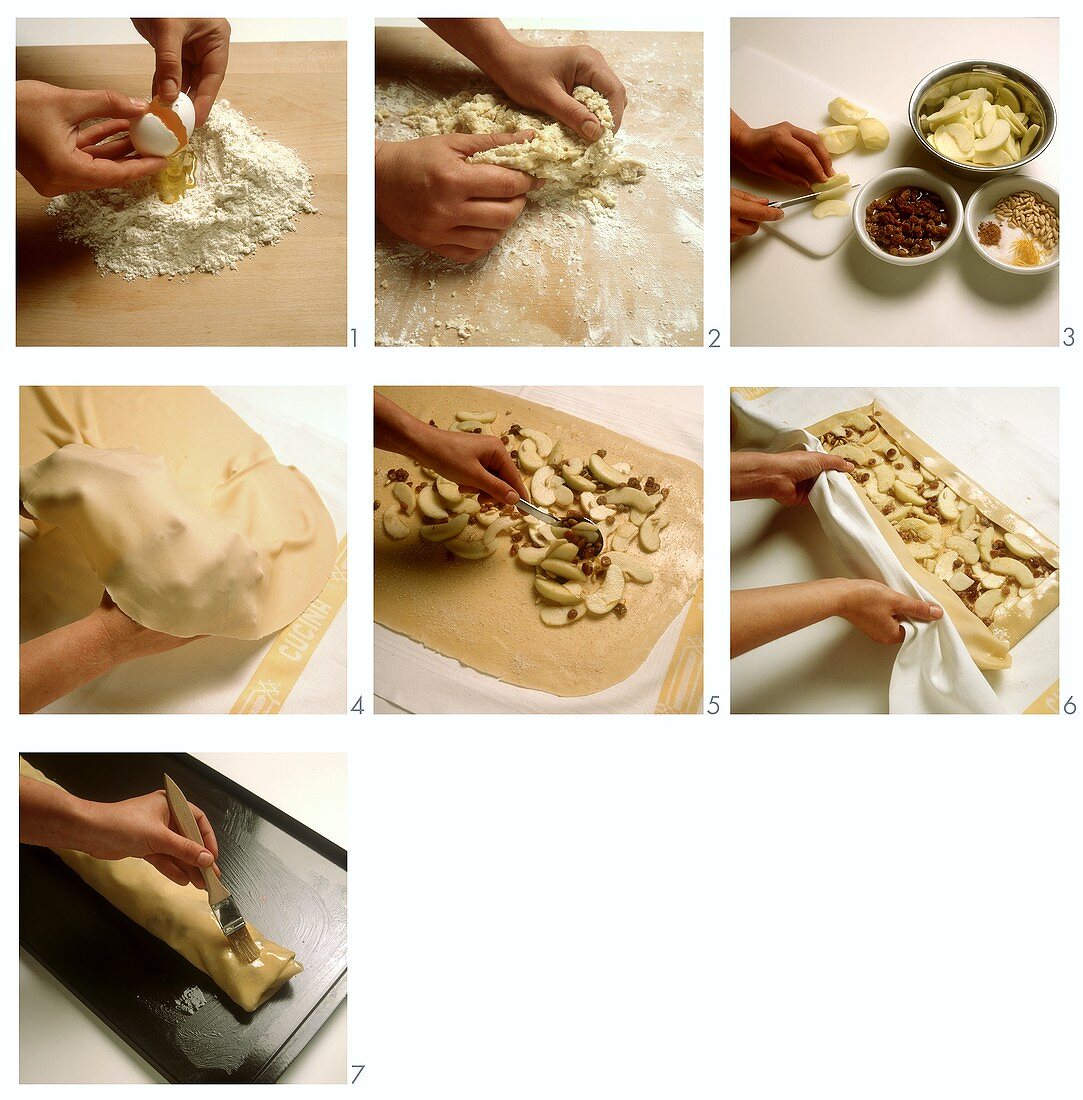 Baking strudel di mele (apple strudel), Italy