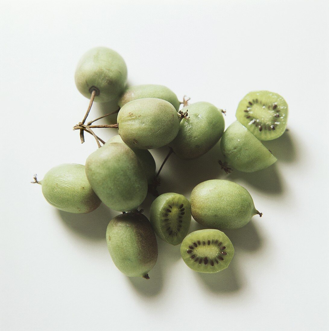 Wild kiwi fruits
