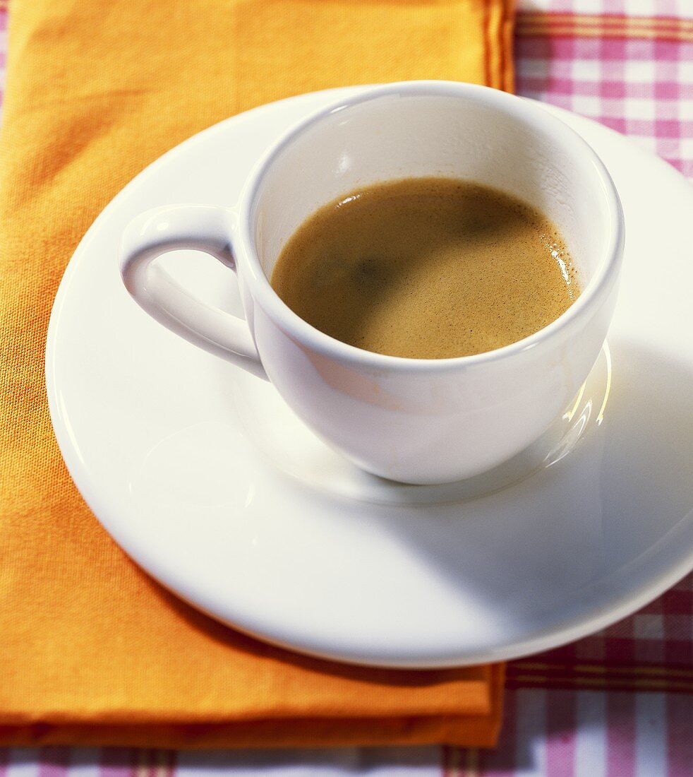 Espresso in weisser Tasse