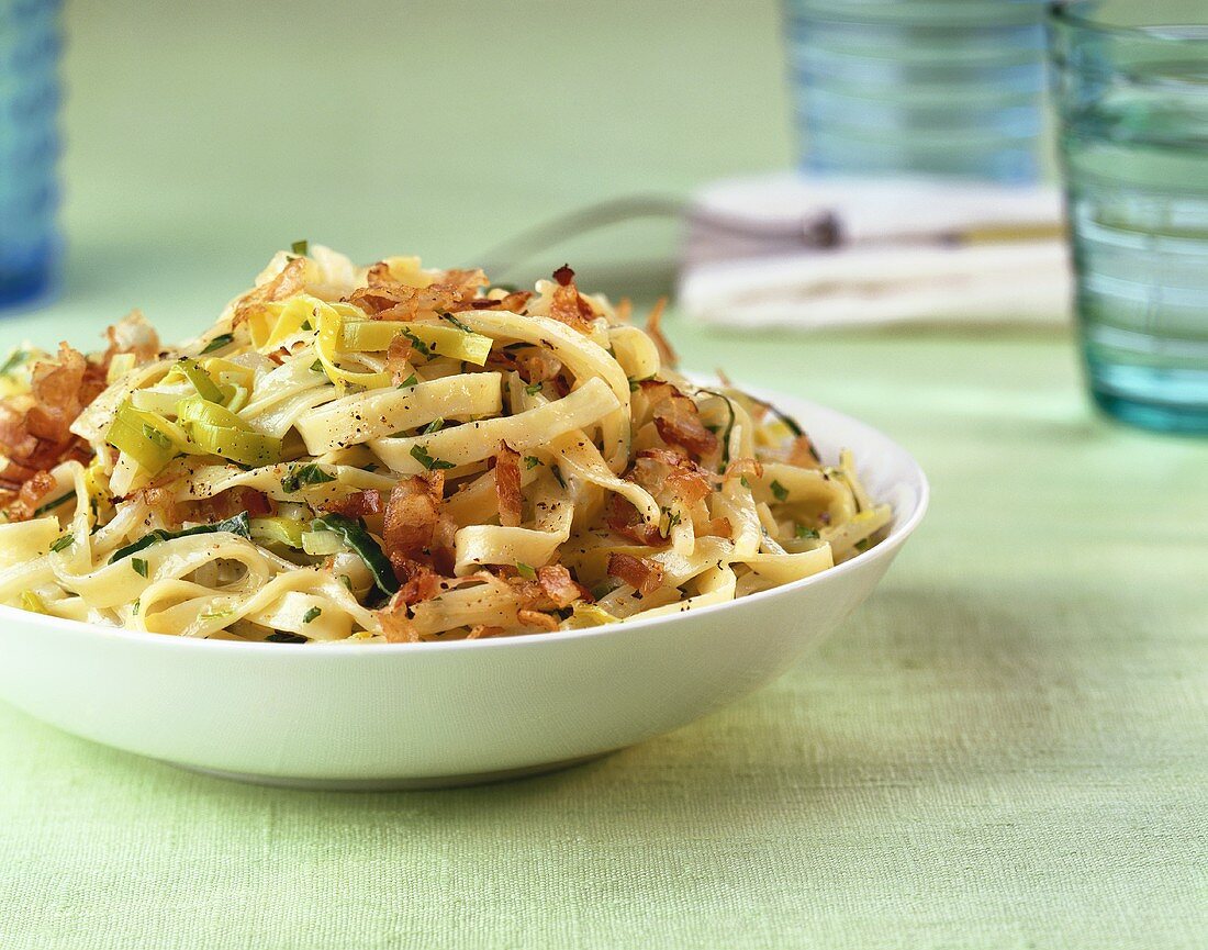 Ribbon pasta with kohlrabi and bacon