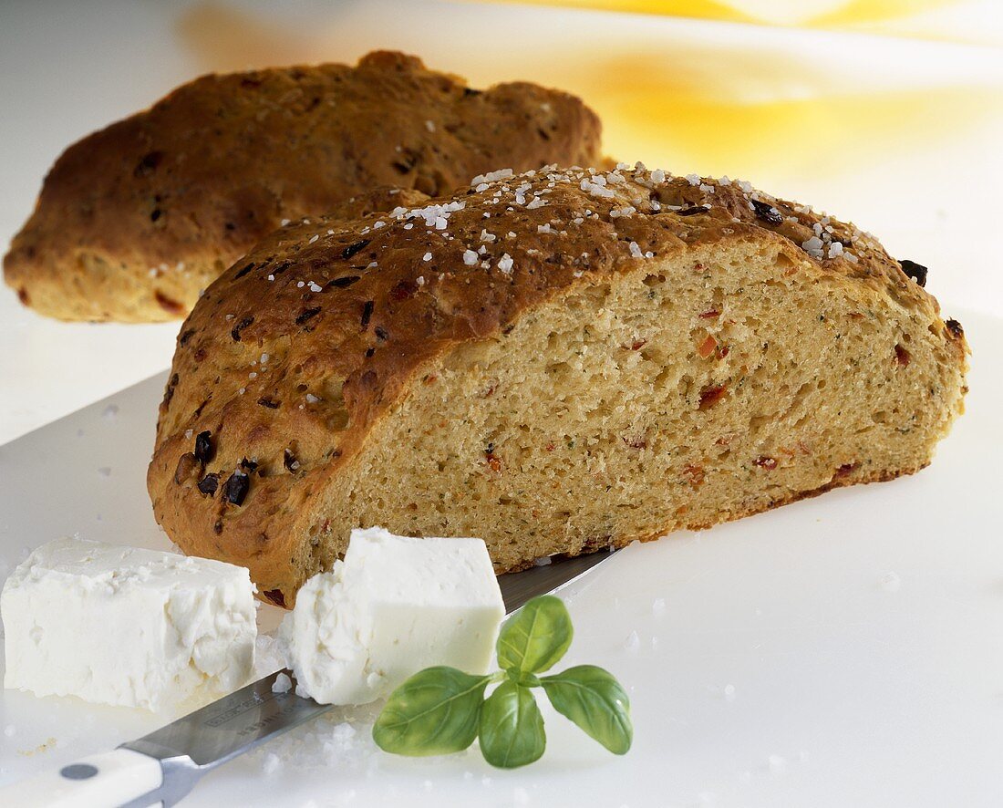 Tomatenbrot mit Feta