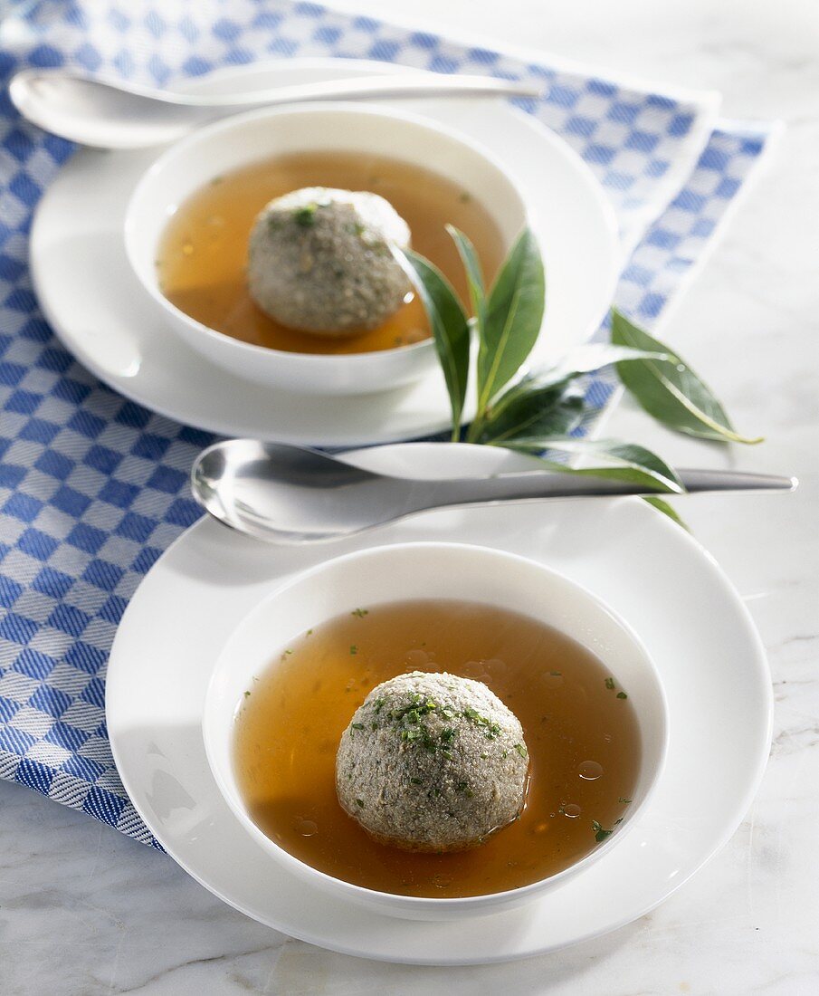 Leberknödelsuppe aus Bayern