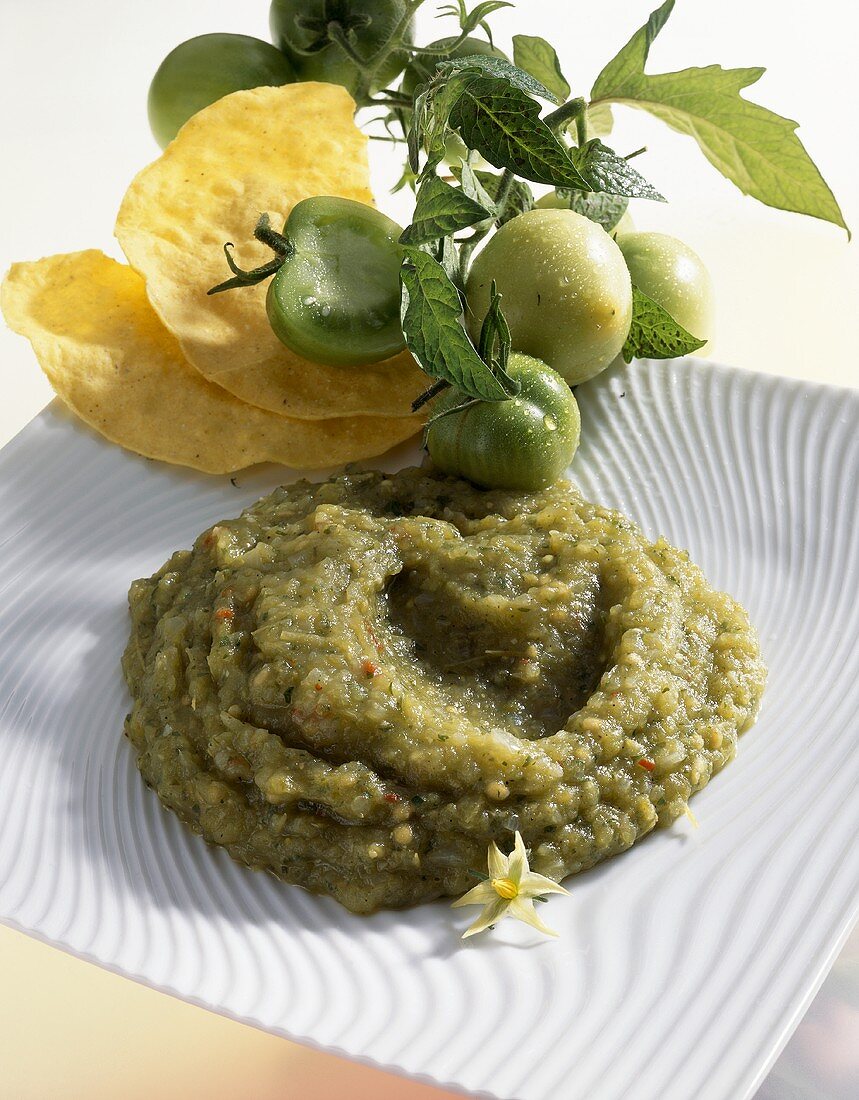 Salsa verde with green tomatoes and tortilla chips