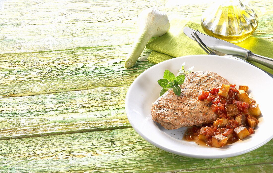 Gebackener Thunfisch mit mediterranem Gemüse