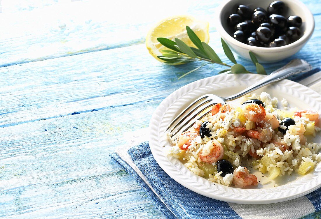 Pilaw with shrimps and olives (Greece)