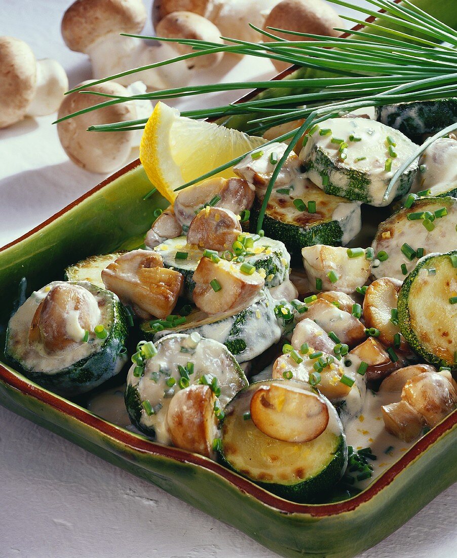 Courgettes with mushrooms and chives