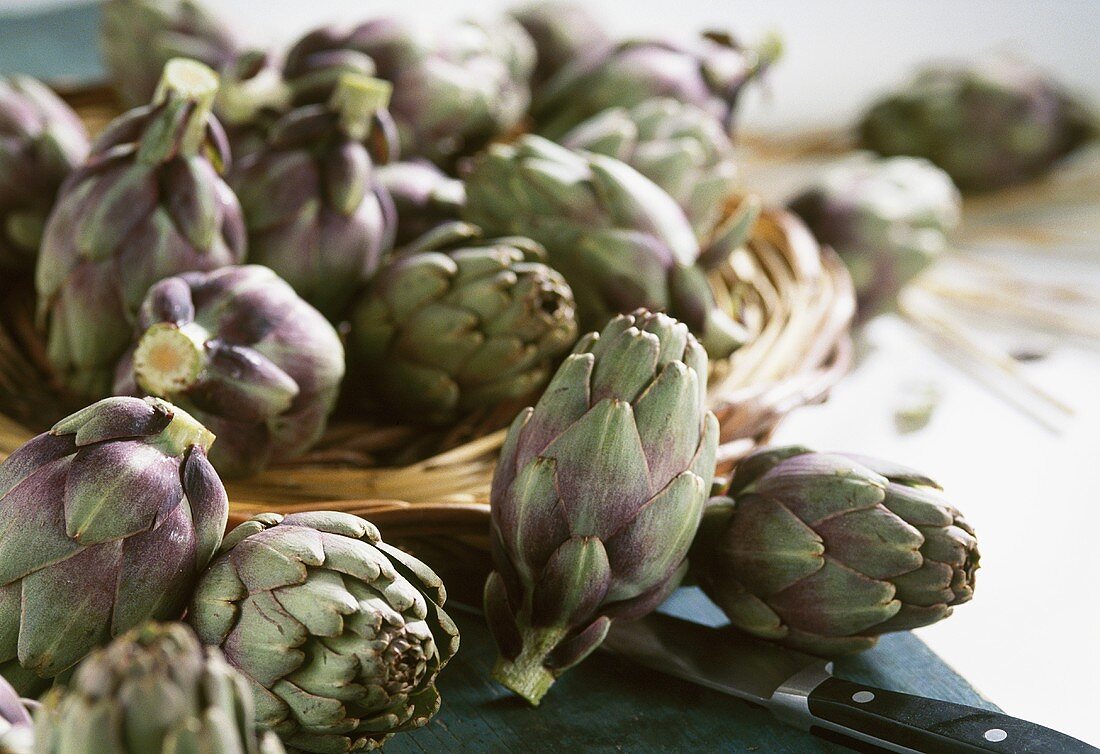 Small artichokes from Brittany, some in basket