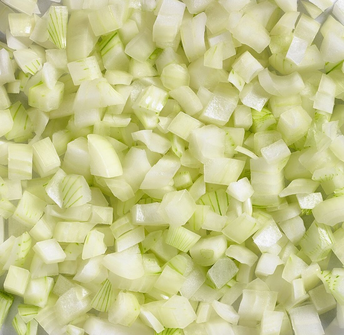 Diced onion (full-frame)