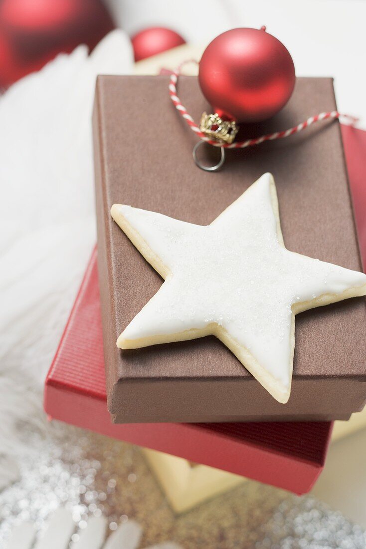 Cinnamon star on a stack of boxes