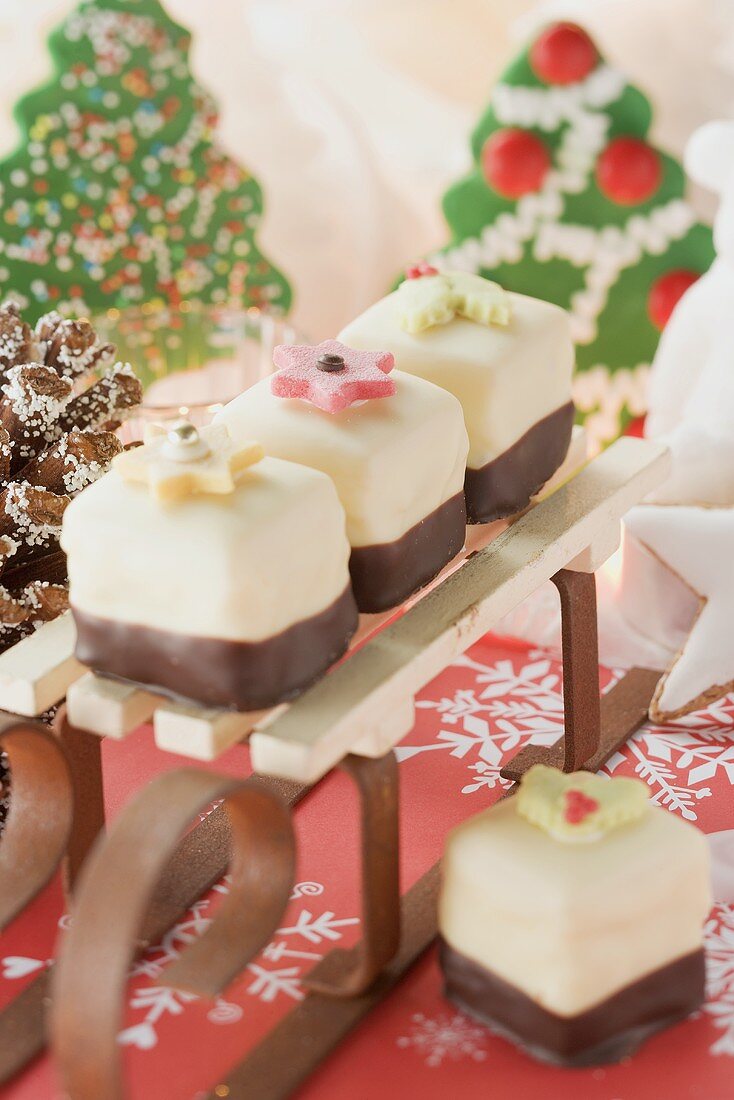 Weihnachtliche Petit Fours