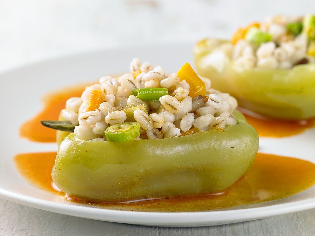 Peppers stuffed with pearl barley