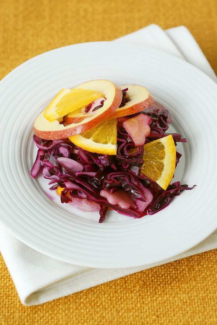 Fruity red cabbage salad