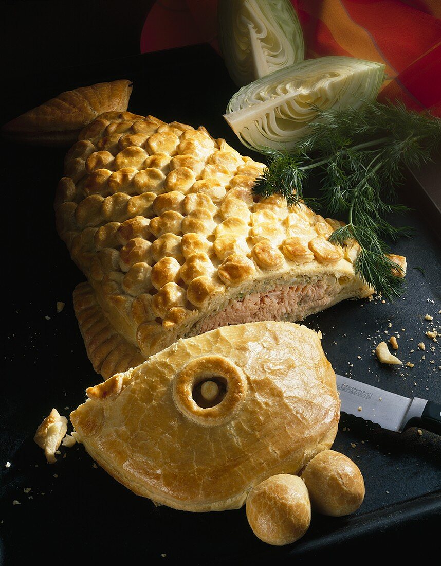 Salmon pie with white cabbage (Russia)