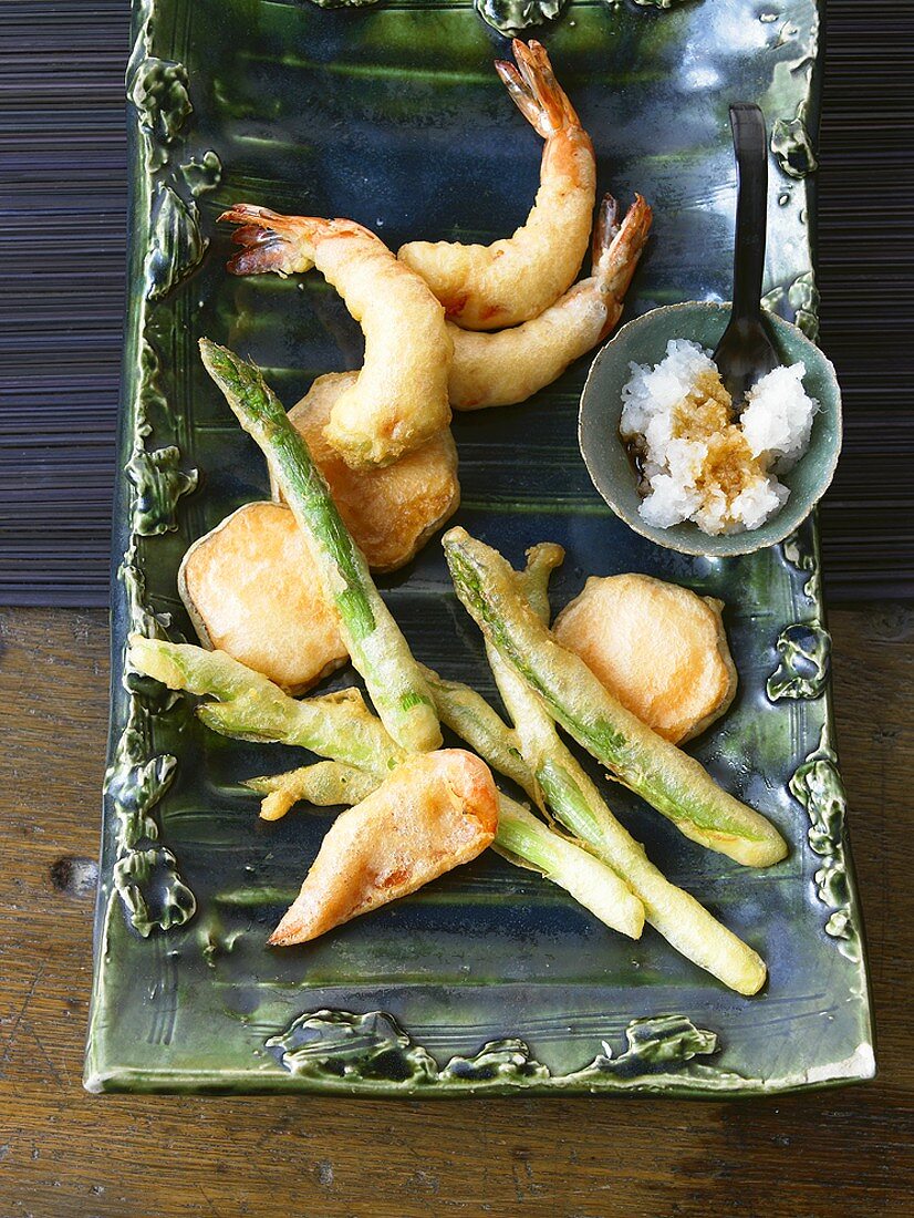 Shrimp tempura with dip