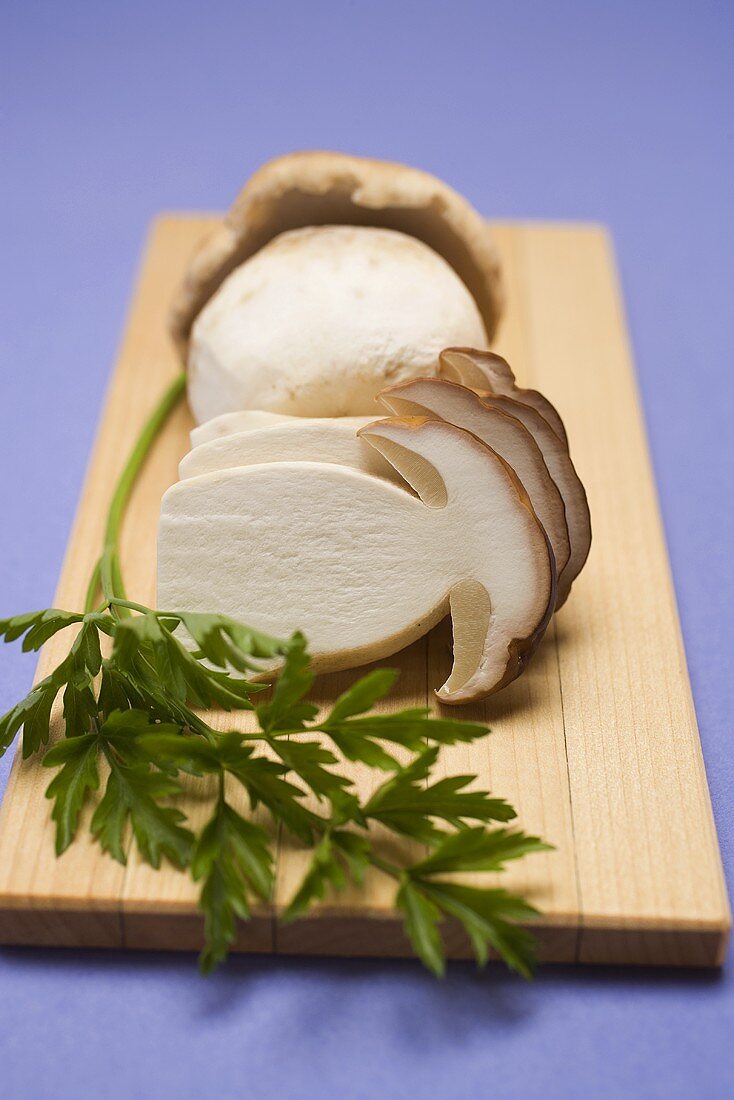 Ceps, whole and sliced, with parsley