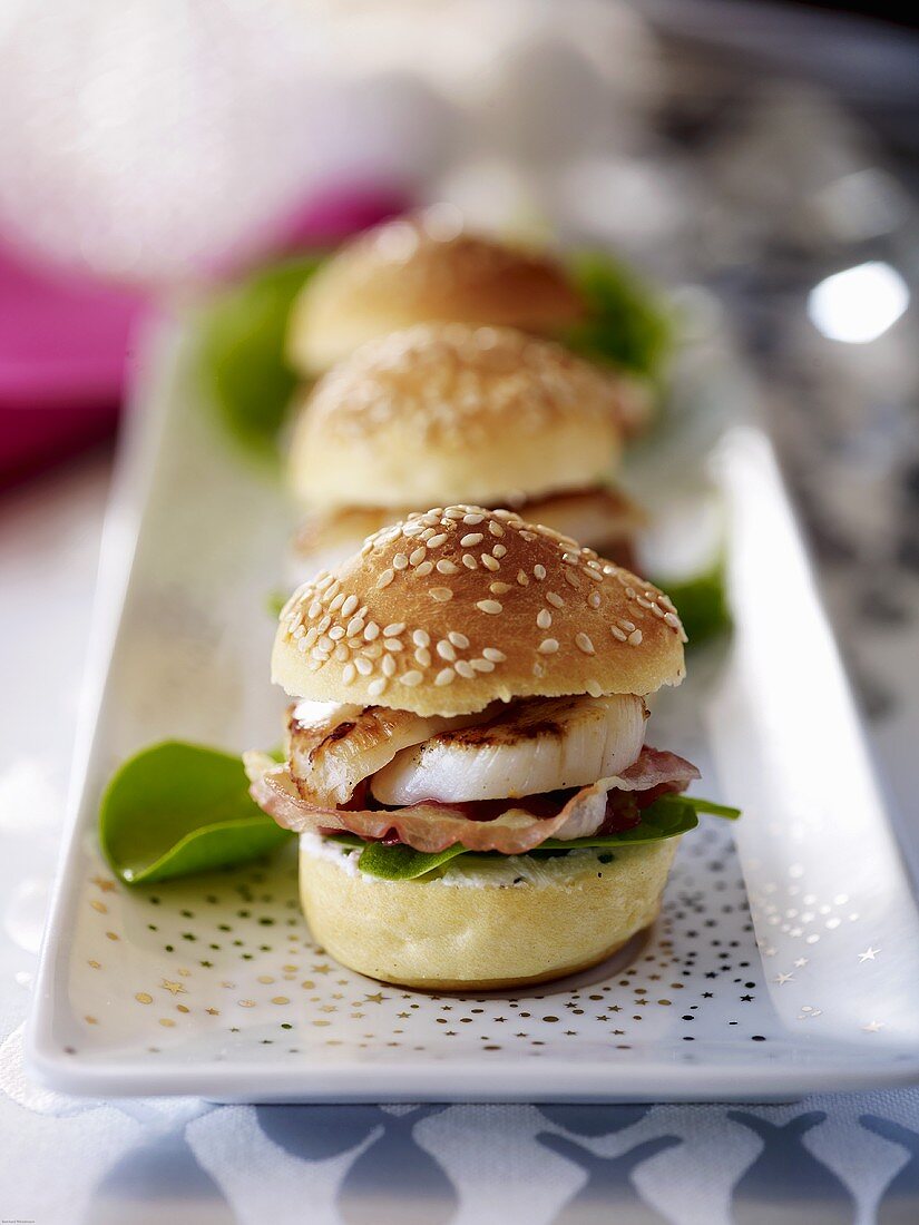 Mini-Burger mit Jakobsmuschel