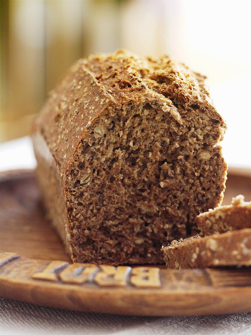 Dinkelbrot, angeschnitten