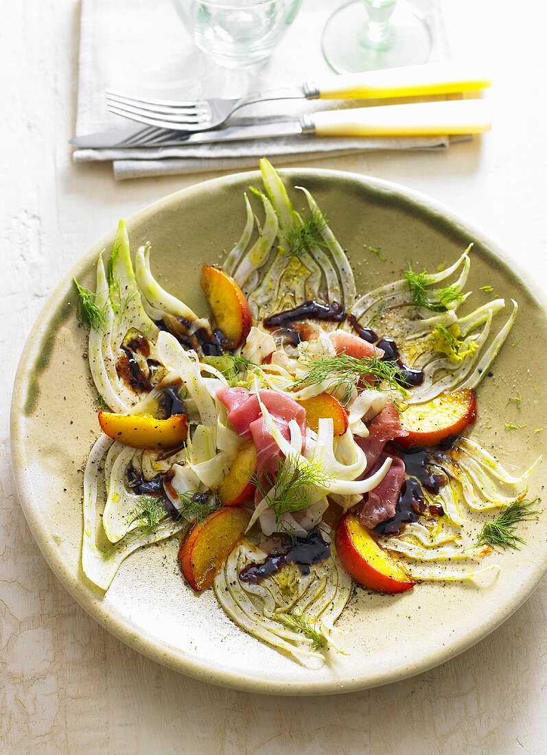 Fenchelsalat mit Früchten