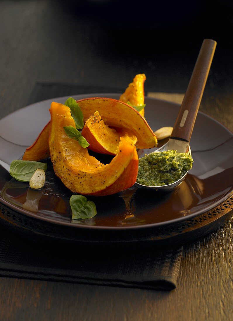 Roasted pumpkin slices with pesto