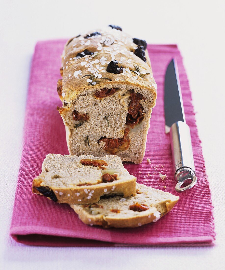 Tomato and rosemary bread with sea salt