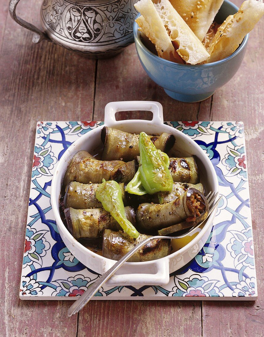 Aubergine rolls with mince stuffing (Turkey)