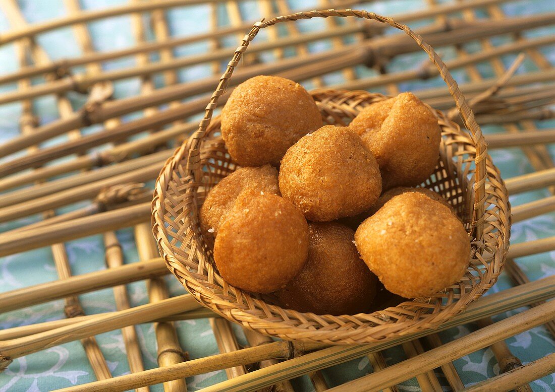 Mysore bonda (Deep-fried vegetable balls, India)