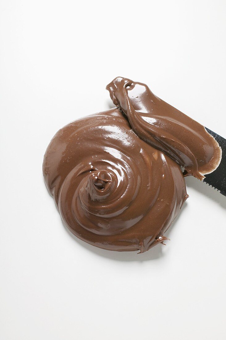 Ein Klecks Nutella mit Messer