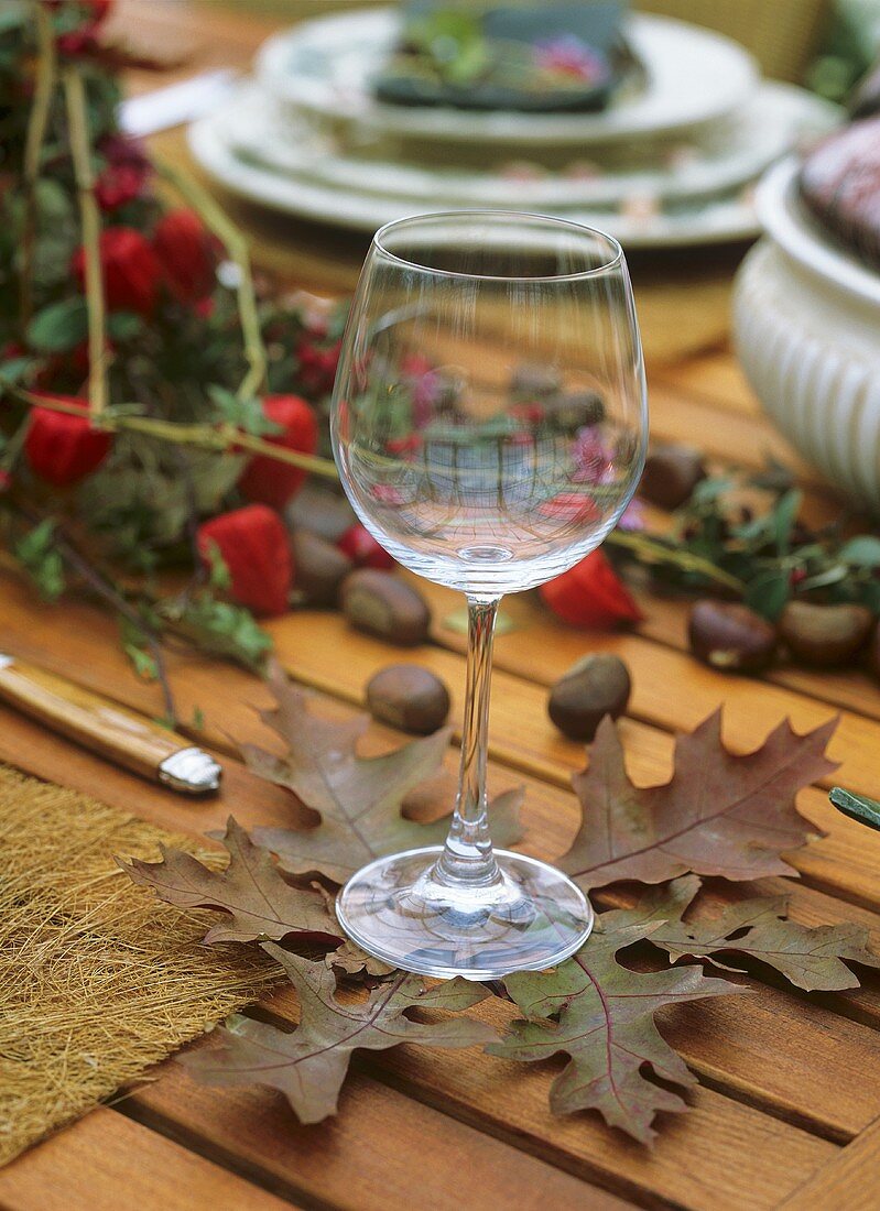 Autumnal table decoration: oak leaves used as coaster
